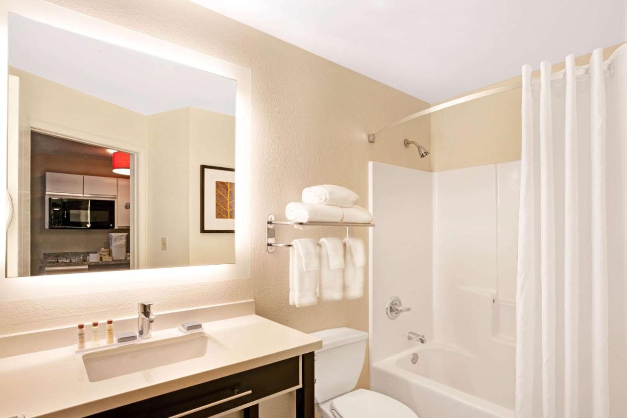 MainStay Suites Detroit Farmington Hills Extérieur photo